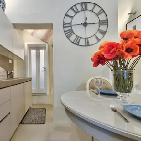 Designer Townhouse Apartment