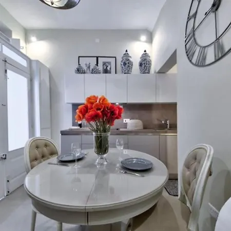 Apartment Designer Townhouse Cospicua