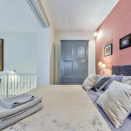 Designer Townhouse * Cospicua