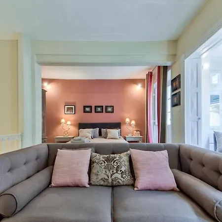 Designer Townhouse * Cospicua